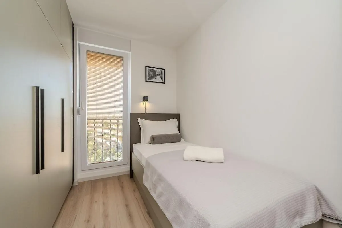 Star Boulevard Apartment Zadar Croácia