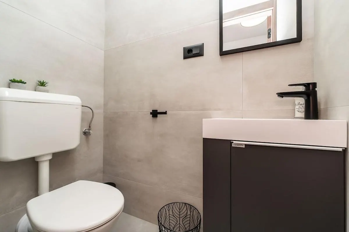 Star Boulevard Apartment Zadar Croácia